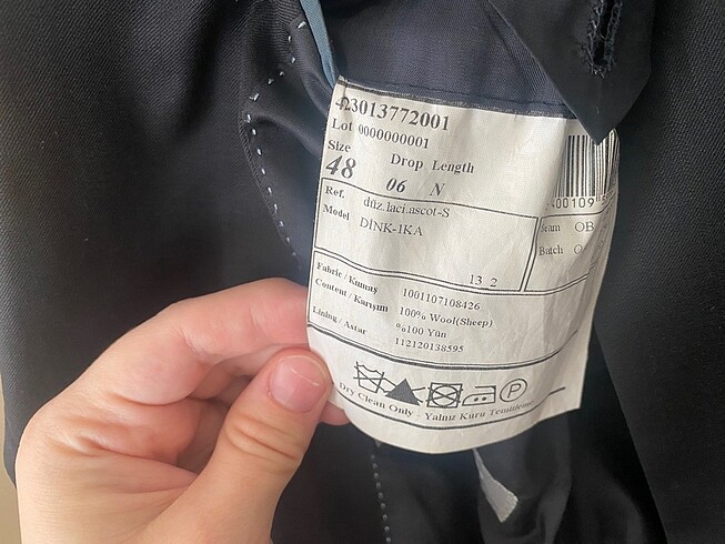 48-6 drop Beden lacivert Renk İç cepte küçük bir kusur var ama tertemiz az kullanıldı