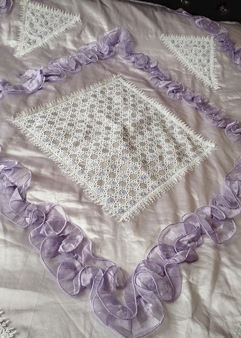 Mor Nakışlı Parlak Yatak Örtüsü - Görsel 3