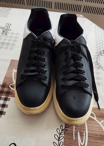 Alexander McQueen 42