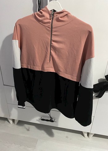 Kadın Pembe Siyah Renk Bloklu Fermuarlı Sweatshirt