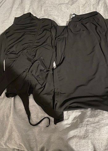 Siyah straplez üst ve bol kesim pantolon takımı - Görsel 2