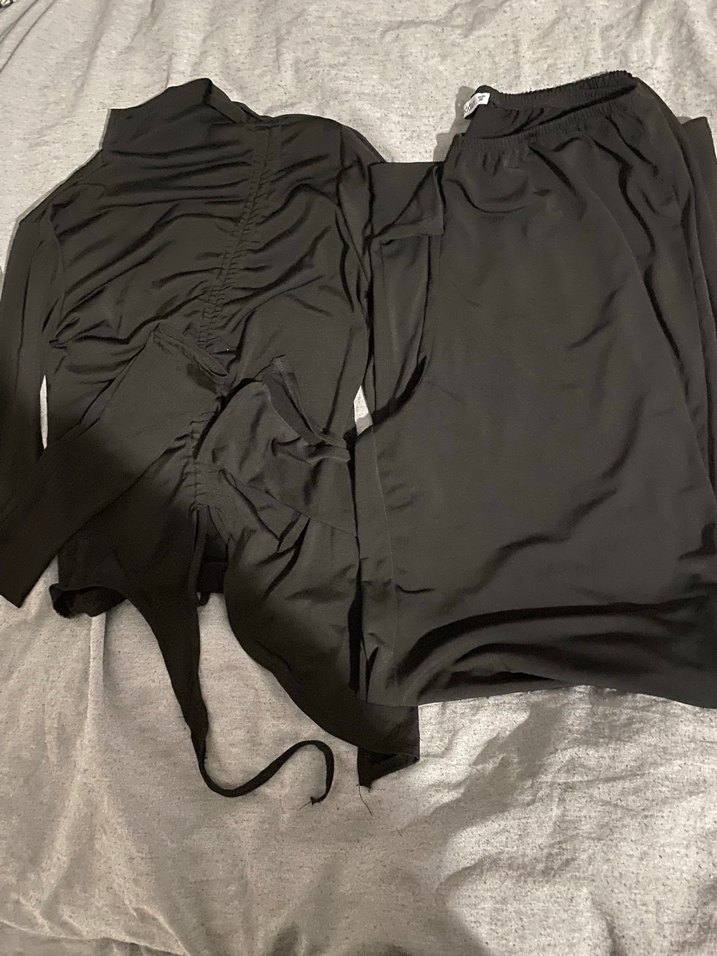 Siyah straplez üst ve bol kesim pantolon takımı - Görsel 2