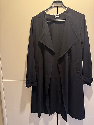 H&M siyah trenç
