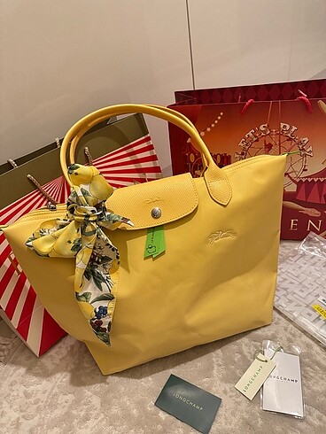 Longchamp L boy sarı renk