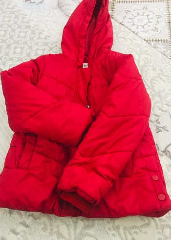 Kız Çocuk Kırmızı Kapüşonlu Kürklü Mont - Görsel 2