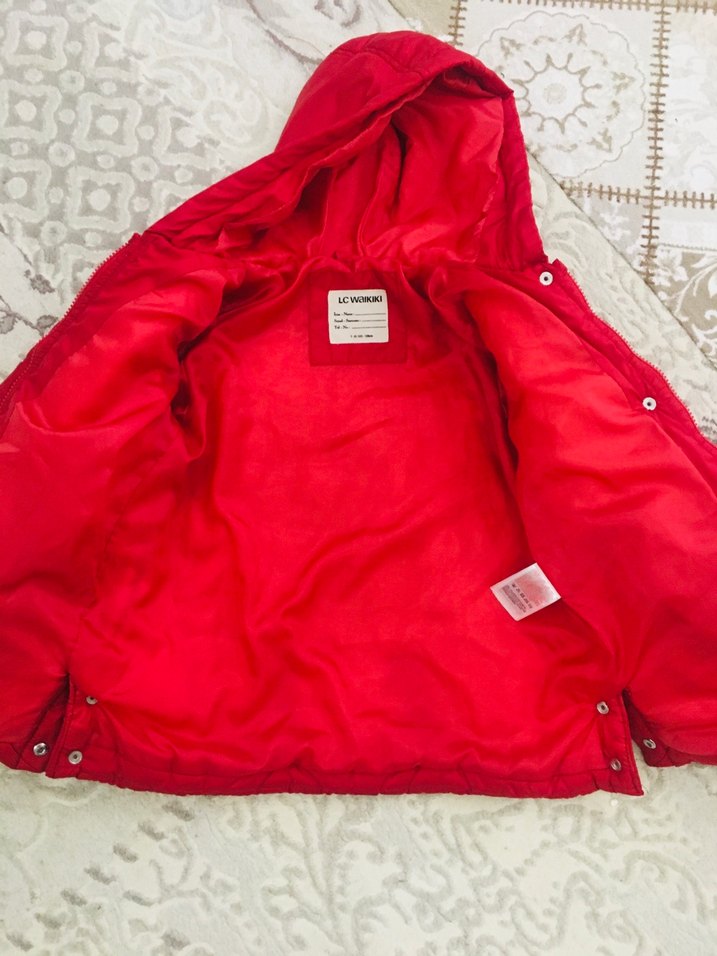 Kız Çocuk Kırmızı Kapüşonlu Kürklü Mont - Görsel 4