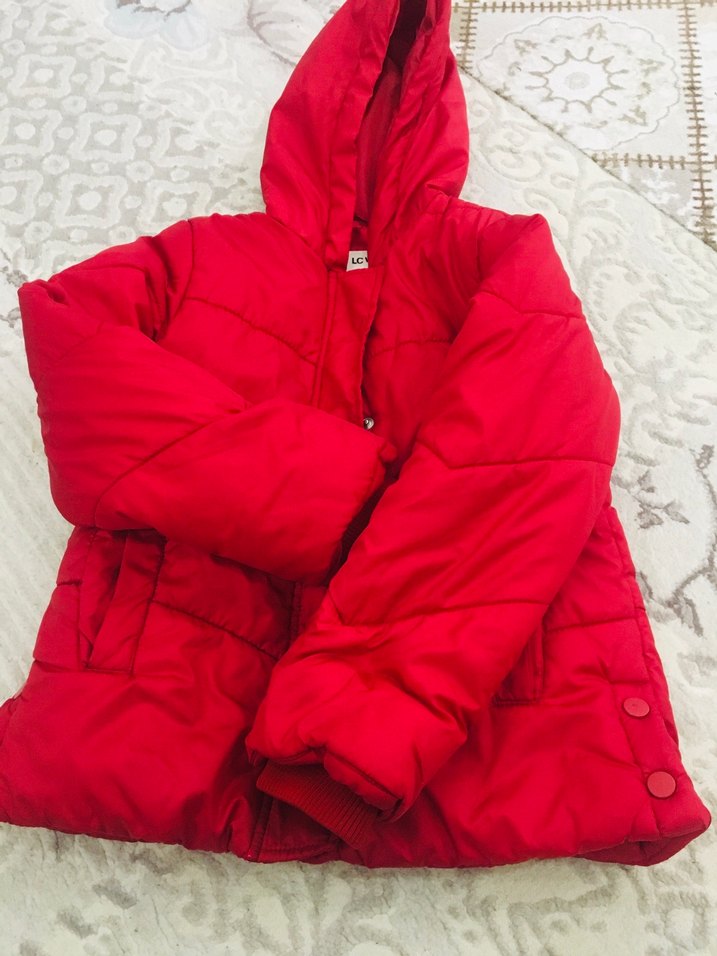 Kız Çocuk Kırmızı Kapüşonlu Kürklü Mont - Görsel 2