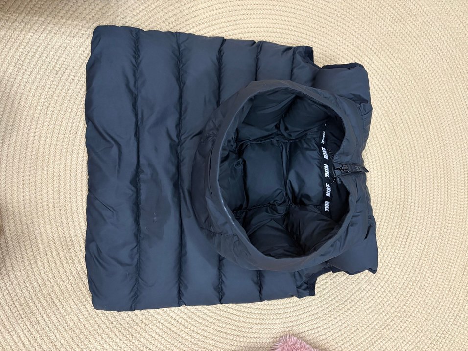 Siyah Kapüşonlu Kız  çocuk  Şişme Yelek - Görsel 4