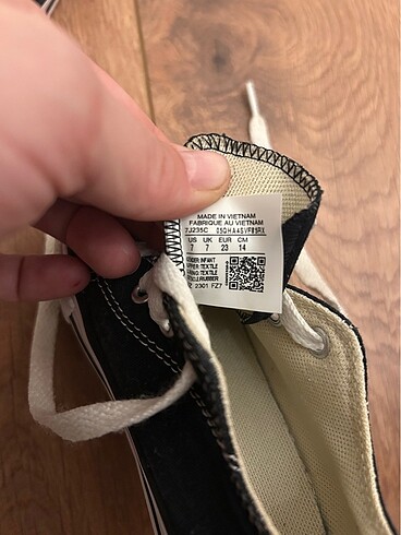23 Beden siyah Renk Çocuk converse