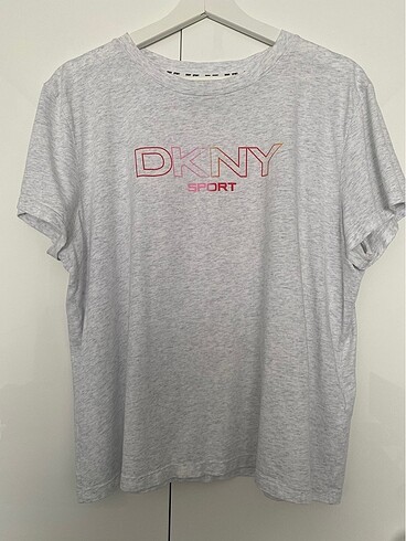 DKNY TSHİRT