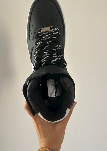 Siyah beyaz Nike Air Bot - Görsel 4