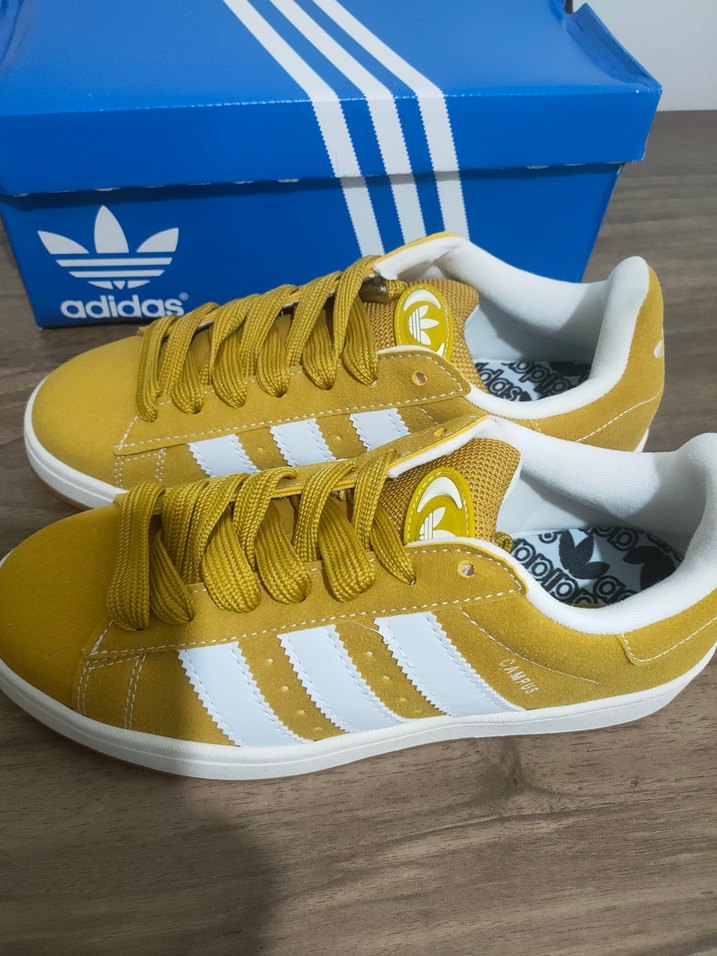 Sarı adidas unisex spor ayakkabı - Görsel 3