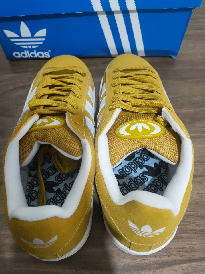 Sarı adidas unisex spor ayakkabı - Görsel 5