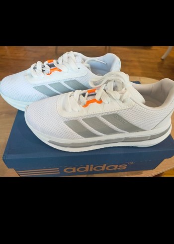 Adidas Beyaz Adidas Kosu Ve Antrenman Ayakkabisi