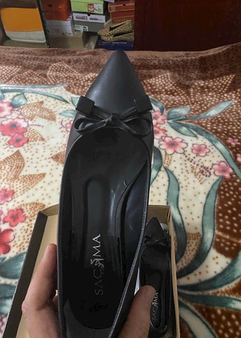 Siyah Fiyonk Detaylı Topuklu Ayakkabı - Görsel 4