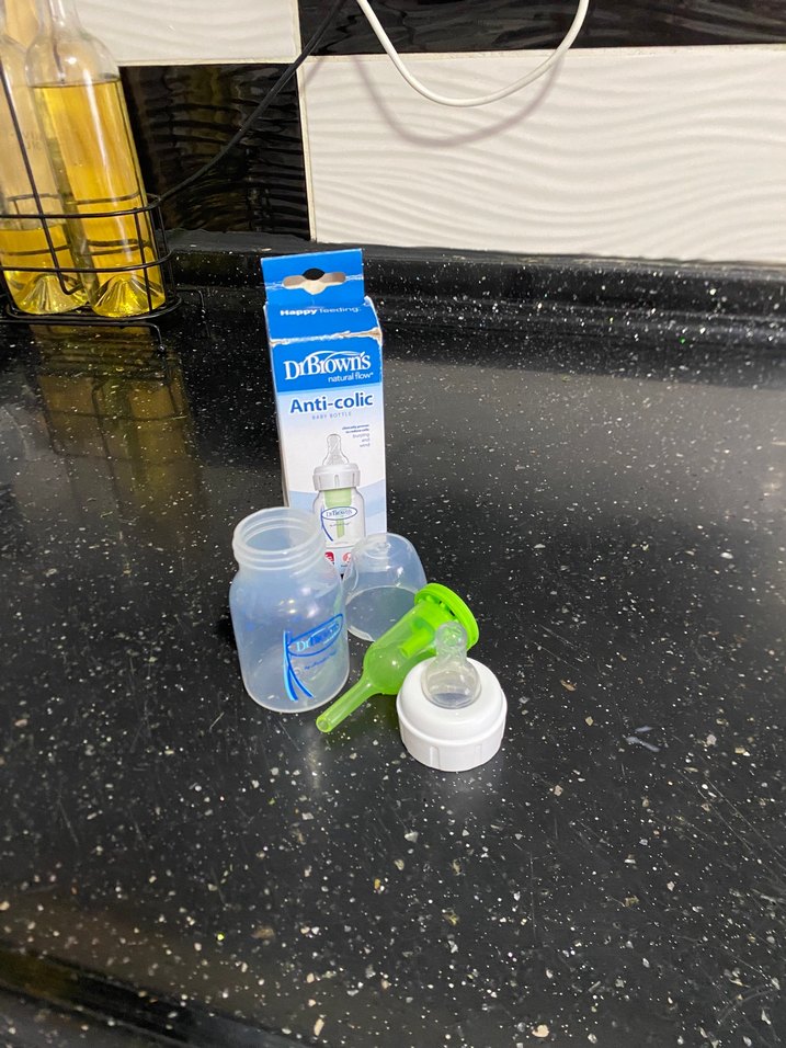 Dr. Brown's Beyaz Anti-Kolik Bebek Biberonu - Görsel 3