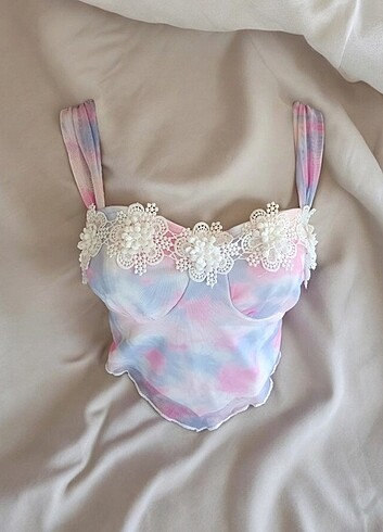 Sheinside dantel işlemeli crop