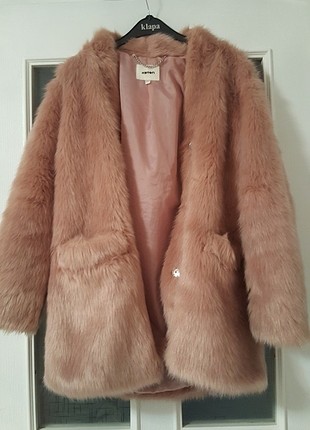 Pembe kürk