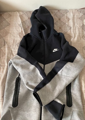 Nike m