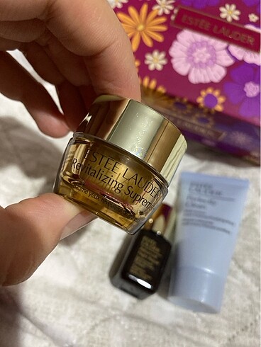  Beden Estée Lauder