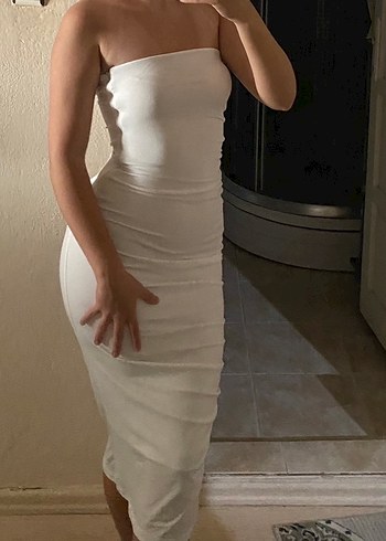 Beyaz Straplez Midi Elbise - Görsel 3