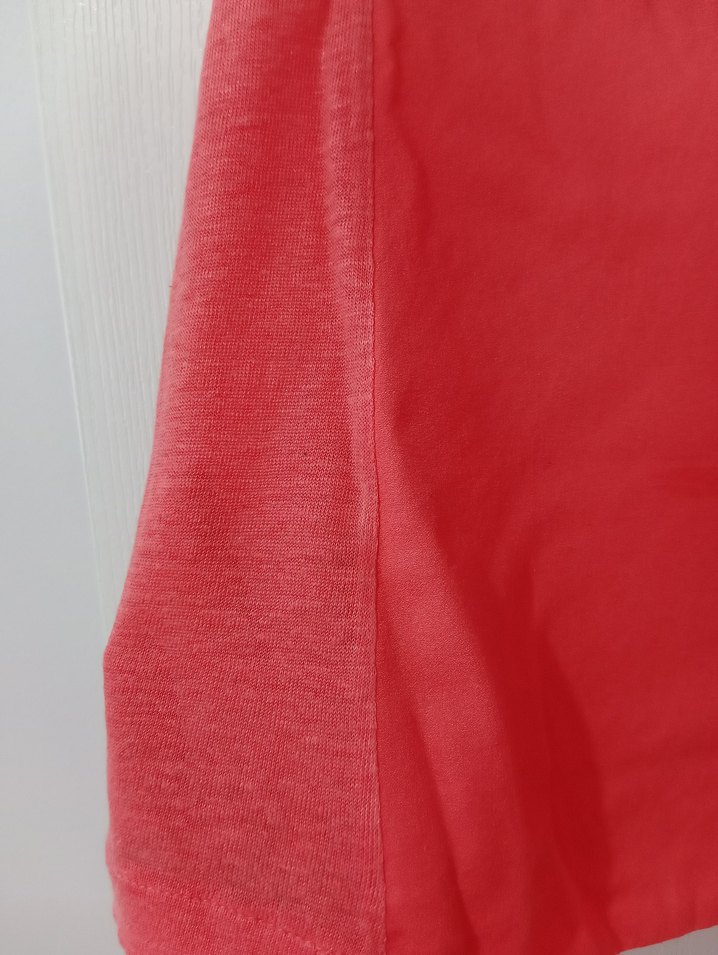 Kırmızı Kolsuz V Yaka Keten Bluz - Görsel 3