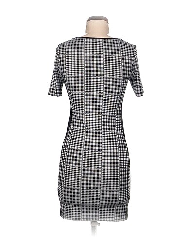 38 Beden Topshop Kısa Elbise %70 İndirimli.