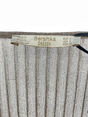 s Beden çeşitli Renk Bershka Bluz %70 İndirimli.