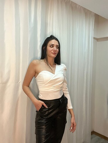 Diğer Tek omuzlu bluz