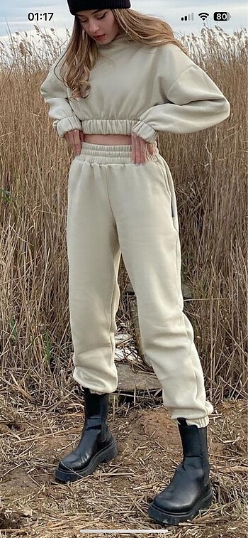 Diğer Crop Bej Sweatshirt