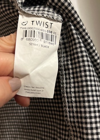 Düğmeli Gri Kareli Kadın Gömlek. kol  bağcıklı - Görsel 4