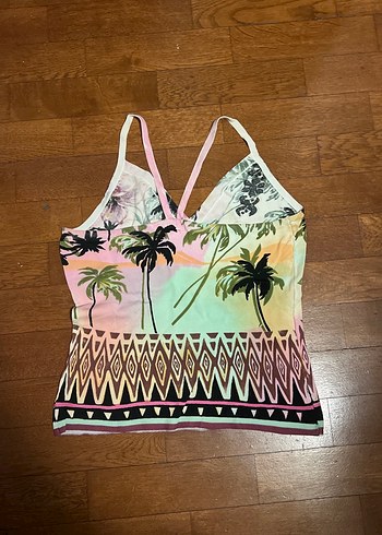 Boncuk Detaylı Çiçekli V Yakalı kısa triko üst - Görsel 2