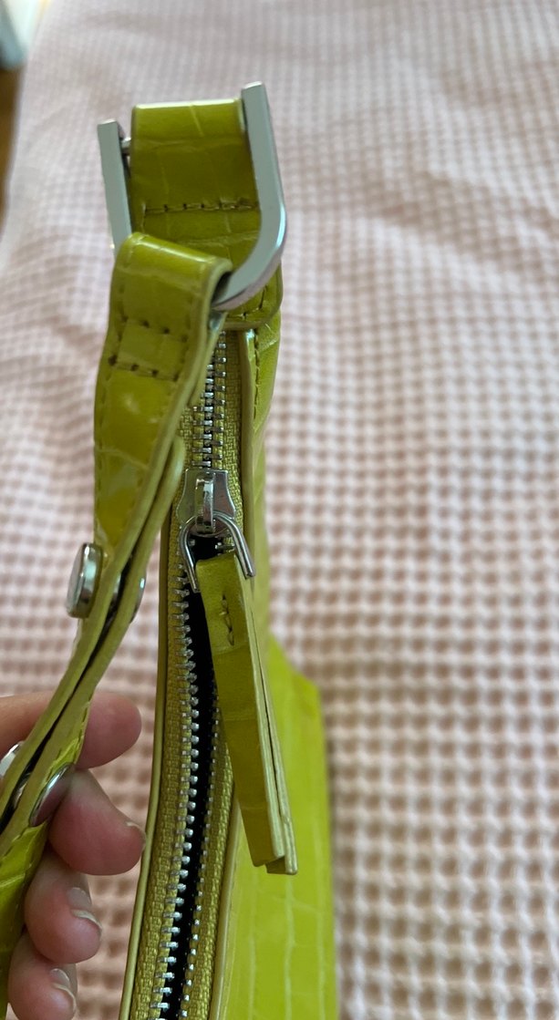 Yeşil Parlak Deri Yılan Desenli Kadın Çanta - Görsel 4