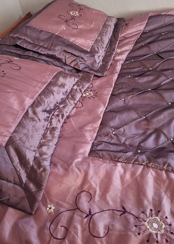 İşlemeli Parlak Mor Yatak Örtüsü - Görsel 5