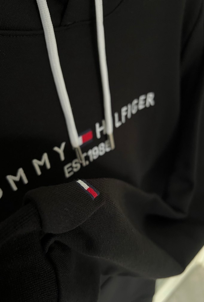 Tommy Hilfiger Siyah Kapüşonlu Sweatshirt - Görsel 2