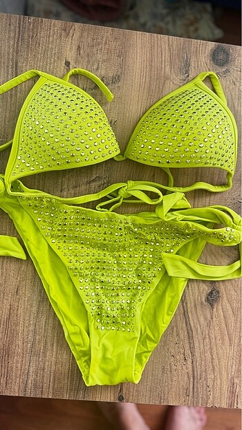 36 Beden yeşil Renk Calzedonia bikini