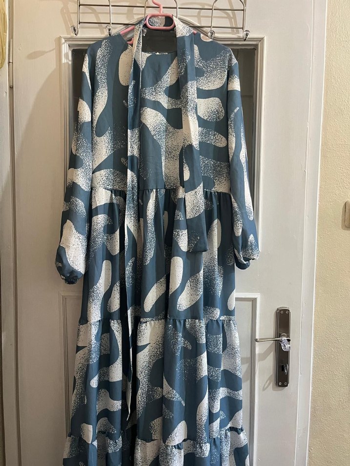 Mavi Beyaz Salaş Bağcıklı Uzun Elbise - Görsel 2