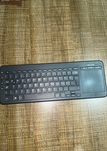 Microsoft N9Z-00017 Türkçe Q Smart TV Klavye - Görsel 2