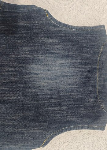 Çiçek İşlemeli Dantelli Kız Kot Yelek - Görsel 4