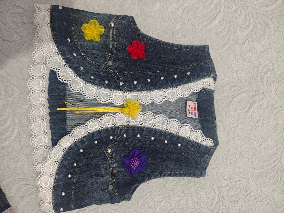 Çiçek İşlemeli Dantelli Kız Kot Yelek - Görsel 3