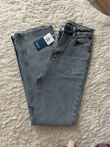 universal Beden Taşlı jean pantolon