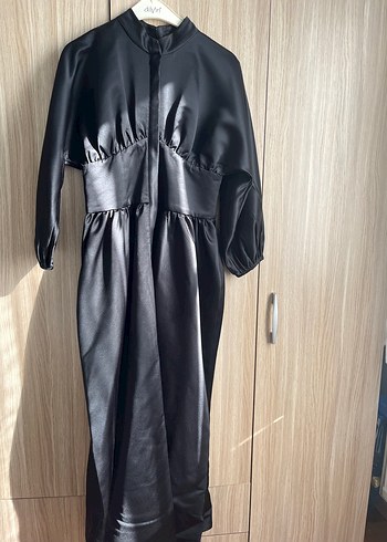 Zara Siyah Saten Uzun Abiye Elbise