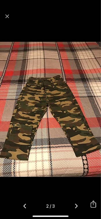 Bershka Bershka kamuflaj pantolon