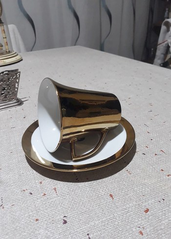 Güral Porselen Parlak Altın Renkli 2'li Porselen Fincan ve Tabağı