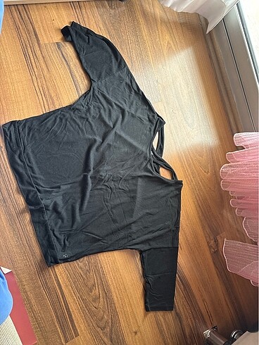 H&m spor üst