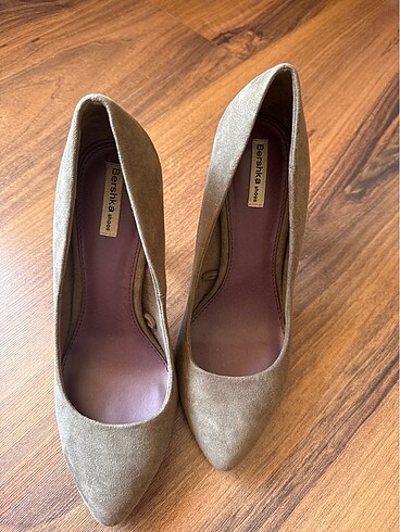38 Beden Bershka süet stiletto