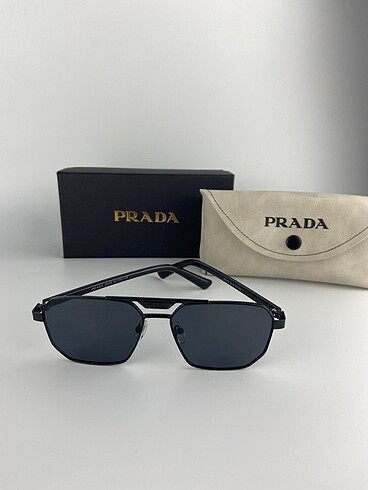 Prada Güneş Gözlüğü