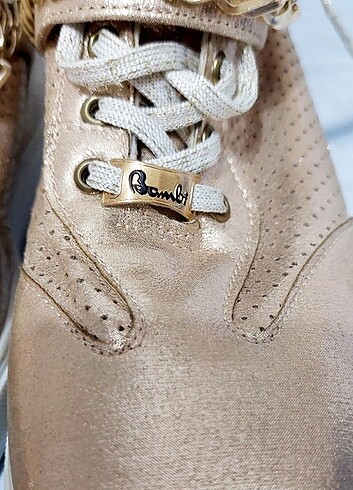 BAMBİ, ALTIN RENK KADIN BOT - Görsel 4