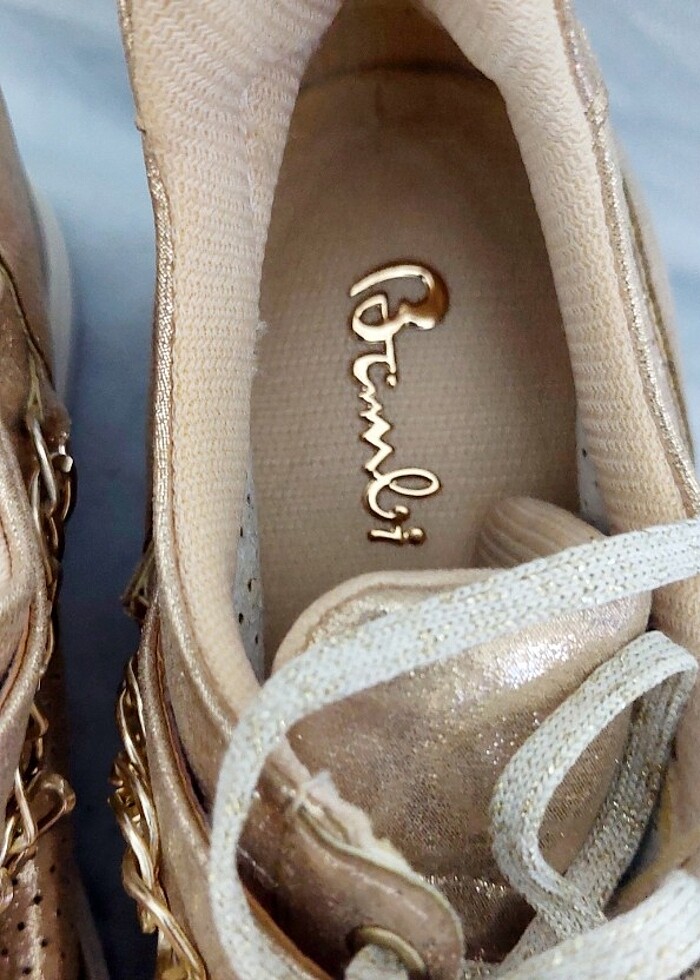 BAMBİ, ALTIN RENK KADIN BOT - Görsel 2