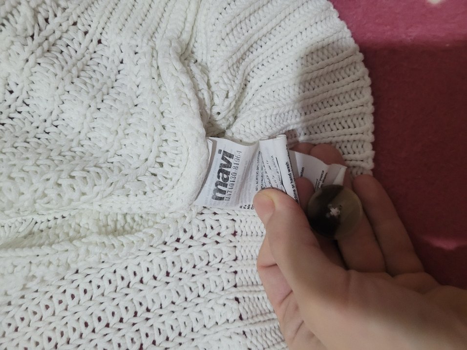 Düğmeli V Yaka Bohem Örgü Kadın Kazak - Görsel 5